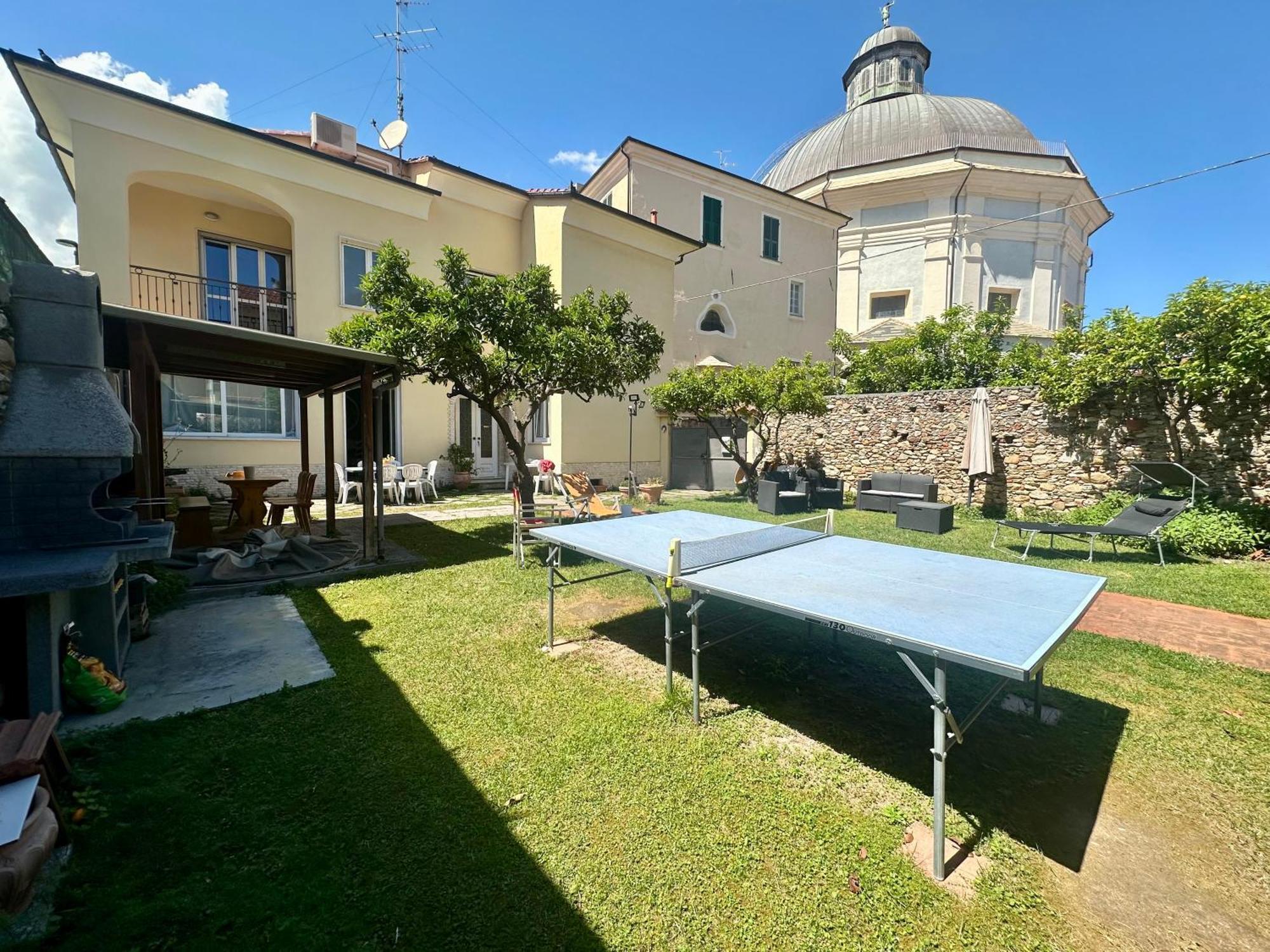 Villa Marcellina Лоано Екстериор снимка