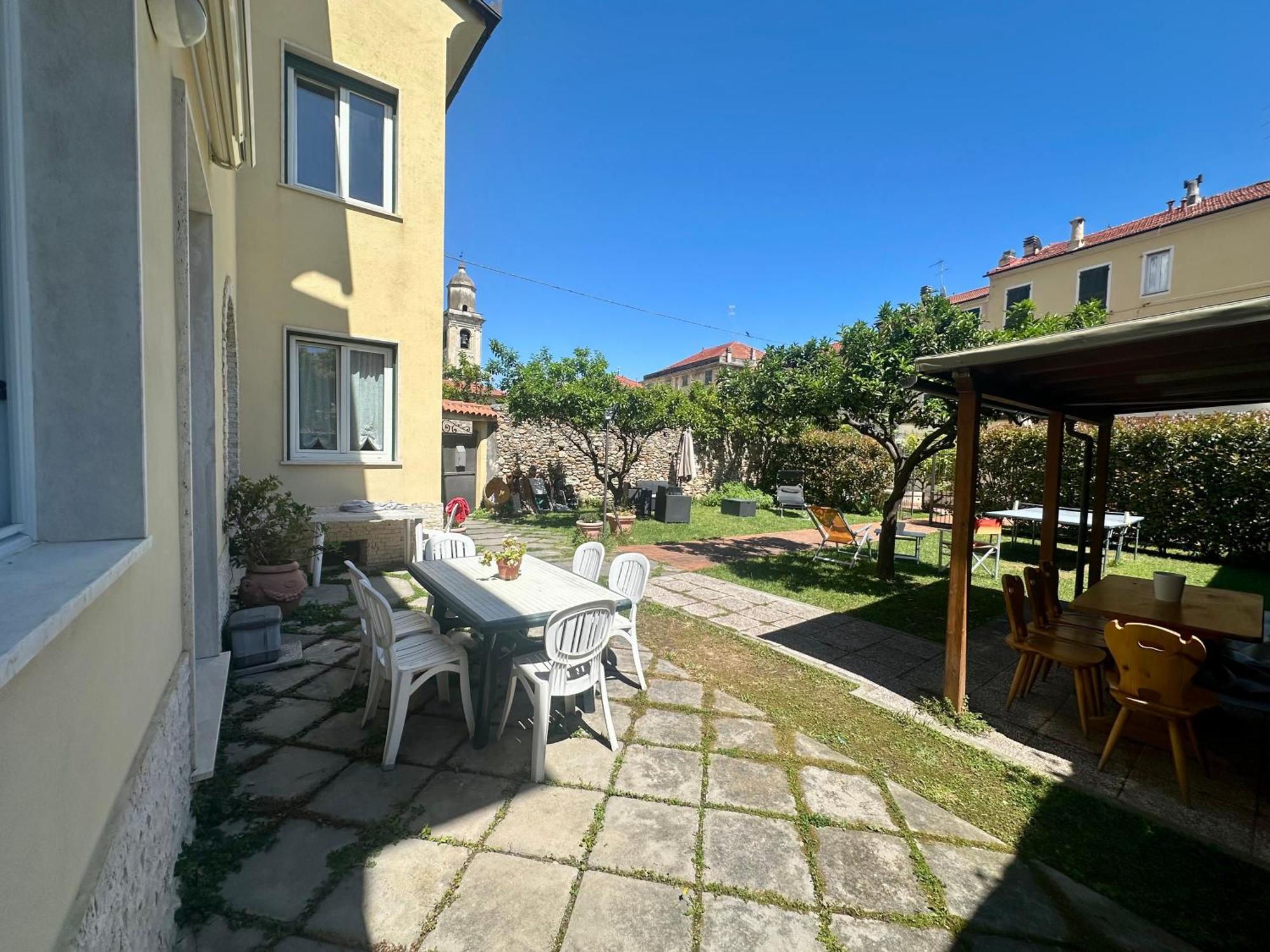 Villa Marcellina Лоано Екстериор снимка